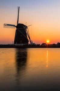 Landschappen - Zonsondergang Molen 2