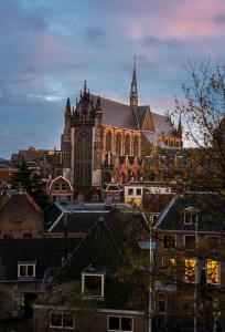 Stad - Hooglandse Kerk 2, Leiden